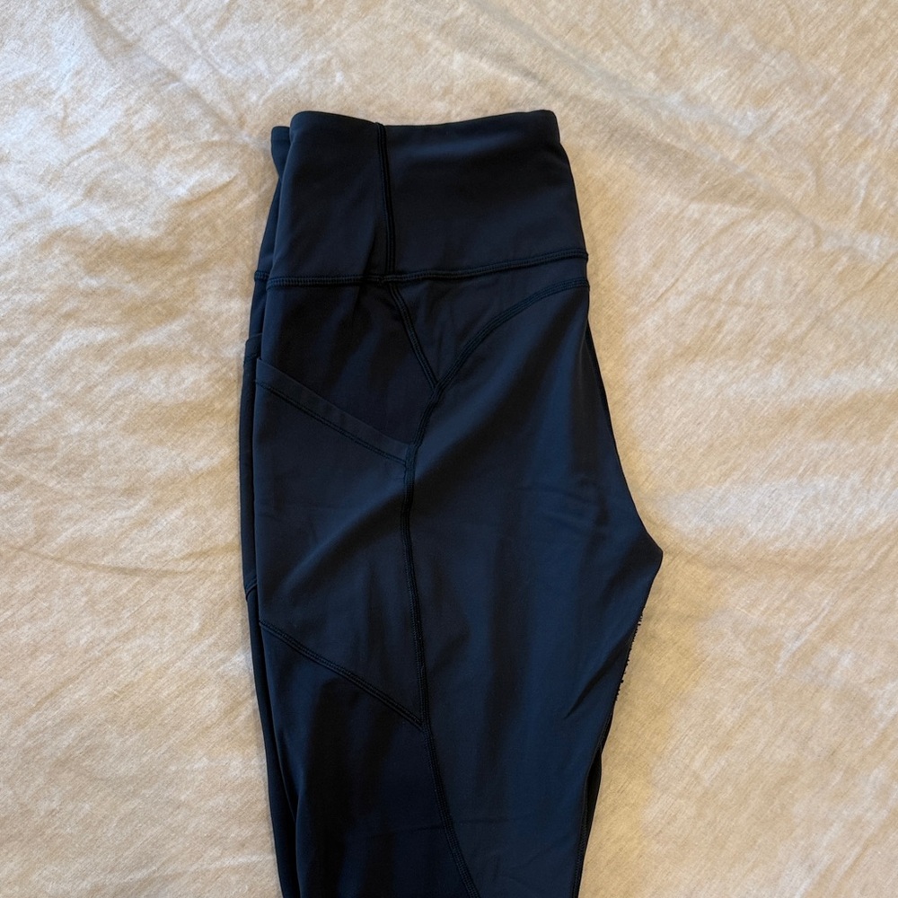 Navy lululemon leggings with pockets size 14 - Picture 4 of 5